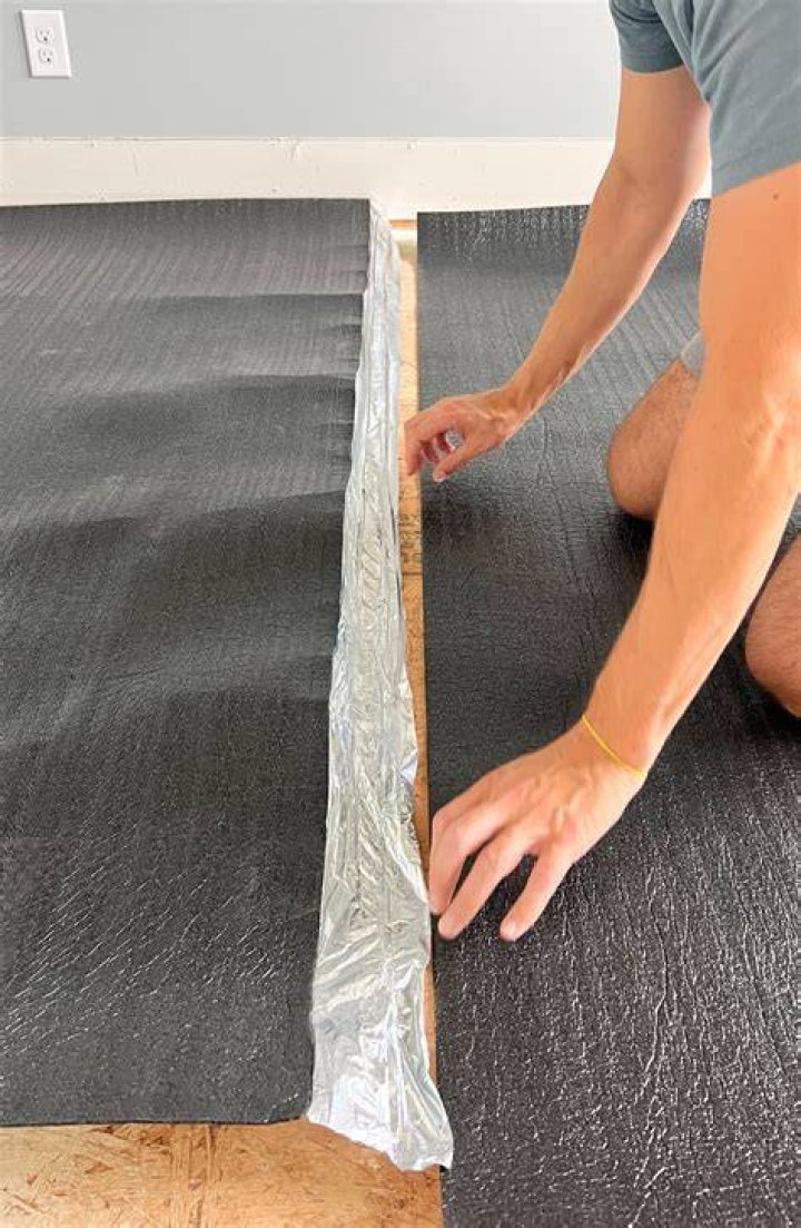 How thick should underlayment be for vinyl flooring?